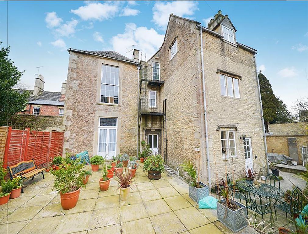 Alexander House Apartment Corsham Room photo